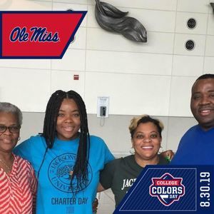 Meet your Posher, Yolandademetria